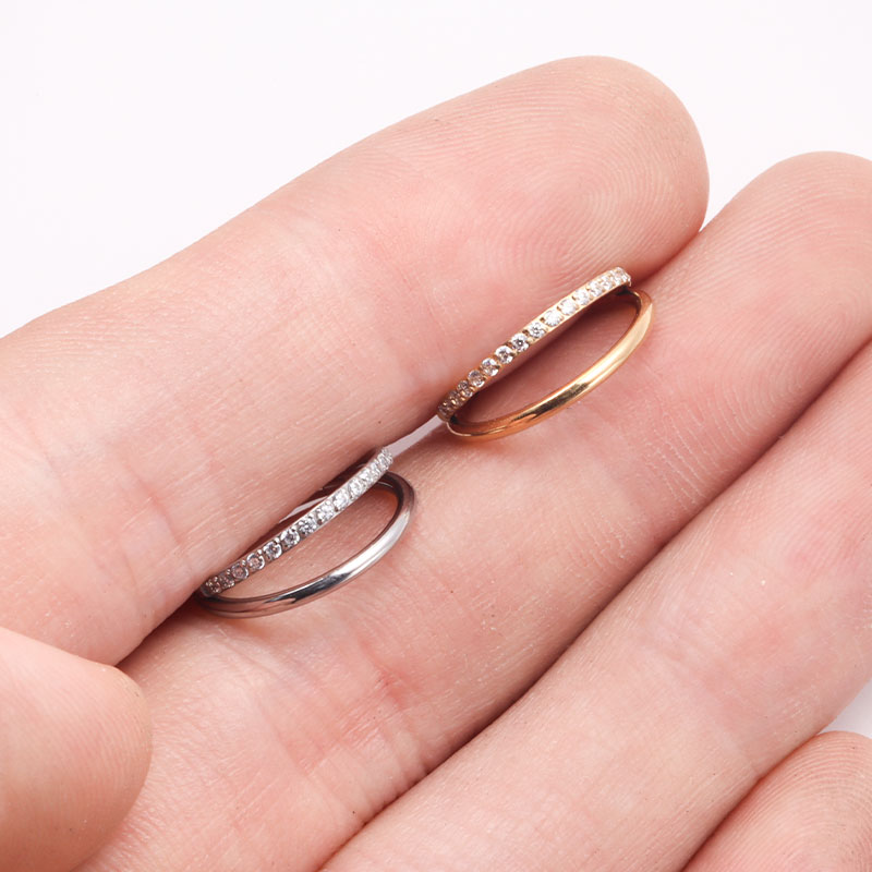 ASTM F136 Titan 16G Mond Nasen – Septum Clicker Ring Bewertung und Preis